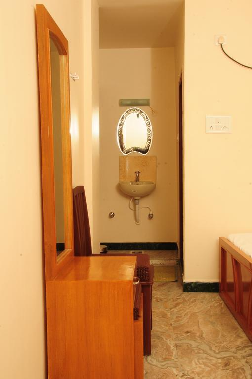 Hotel Rathnavel Towers Chennai Quarto foto